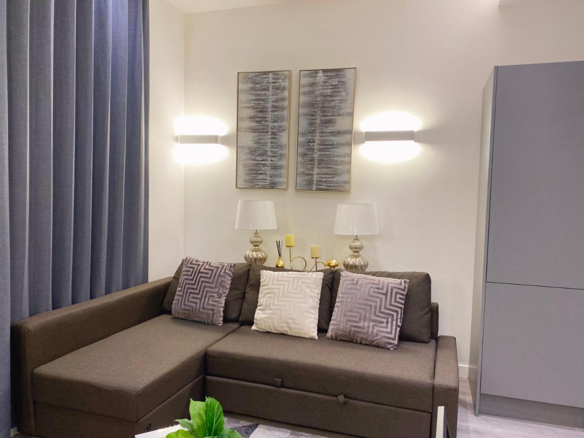 Newpointe Stunning 1-Bedroom Serviced Apartment Milton Keynes Buitenkant foto